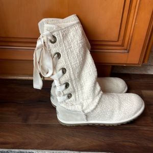 Women’s UGG boots size 9